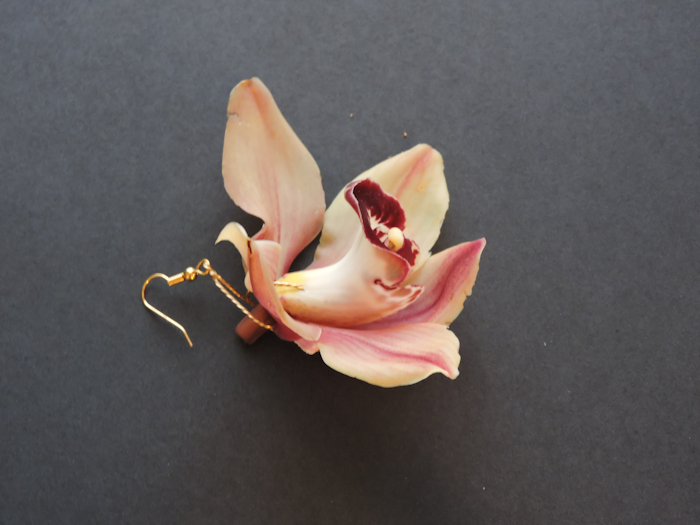 finished orchid earring 