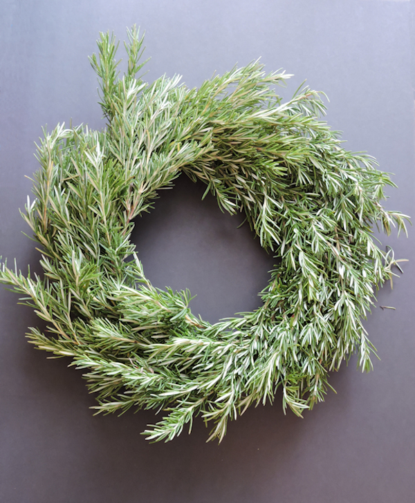 finished rosemary wreath