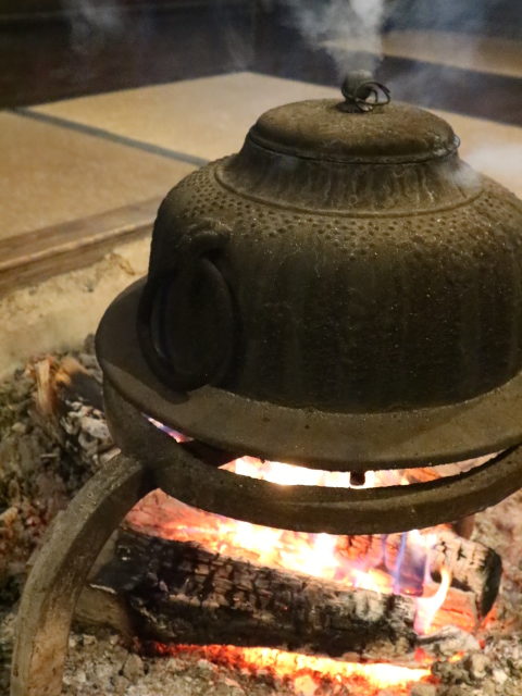 irori hearth with kettle