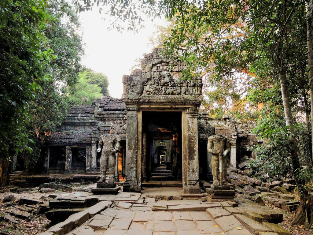 sun set behind preah khan