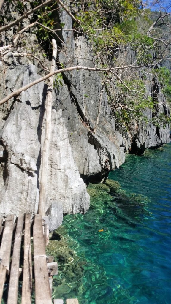 wooden plank walkway to Barracuda lake