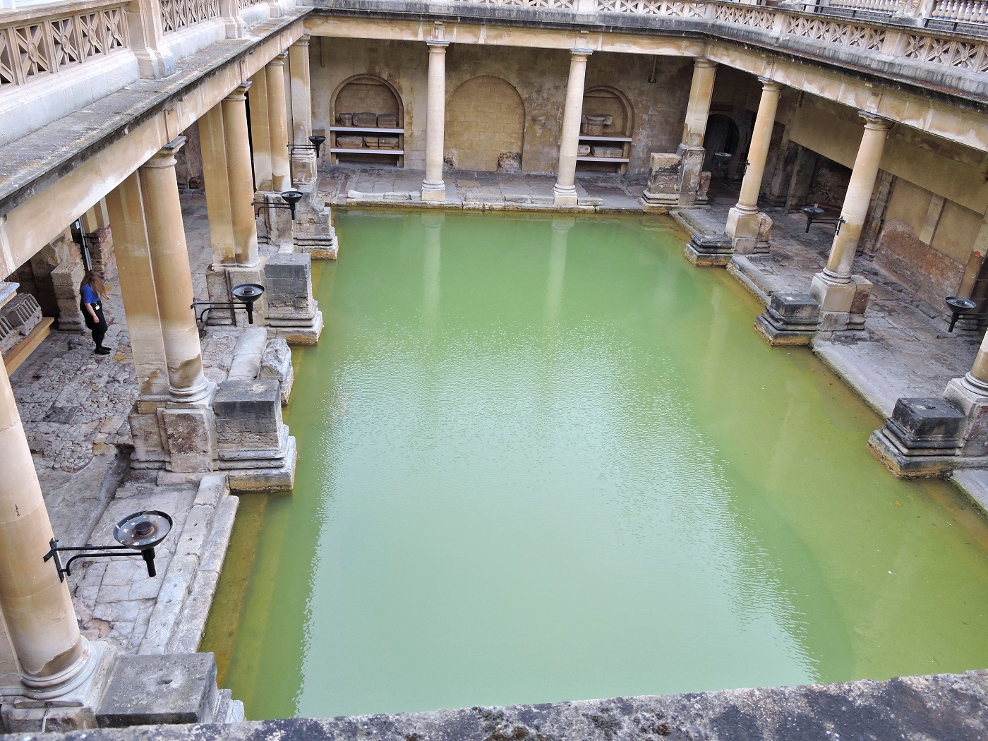 view of great bath pool and stone setting