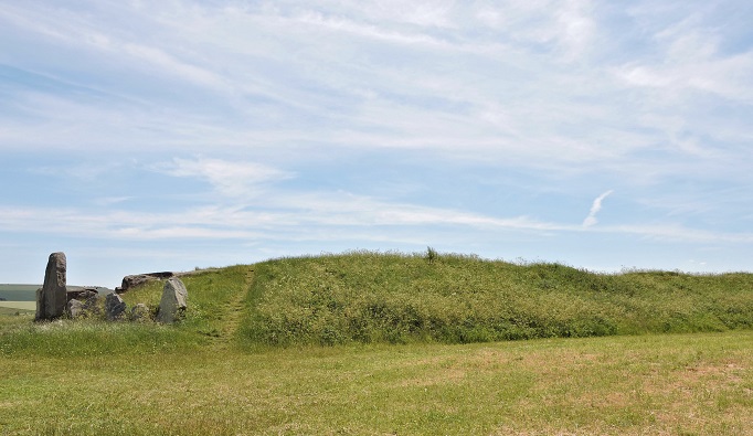 side view of west kennet long barrow grassy mound