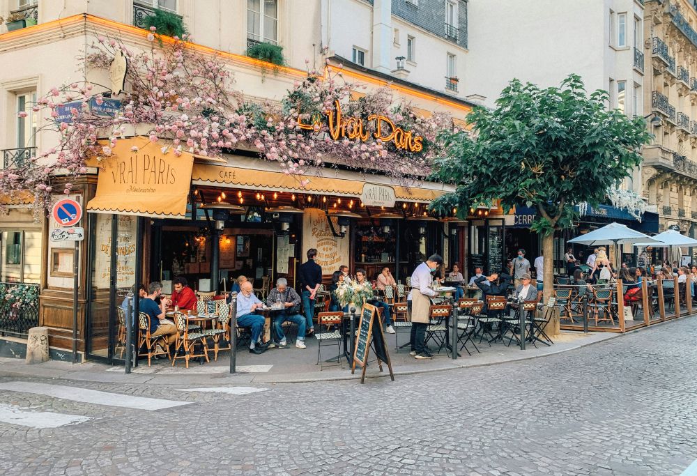 outside seating cafe